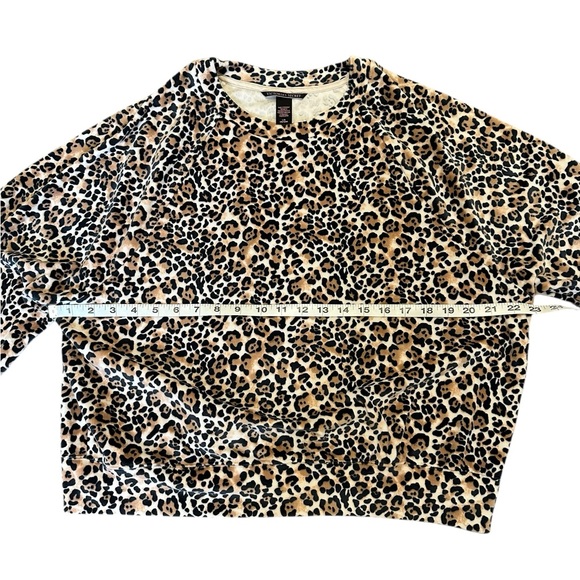 Victoria's Secret Velour Animal Print Sweatshirt Size Large - Picture 6 of 7